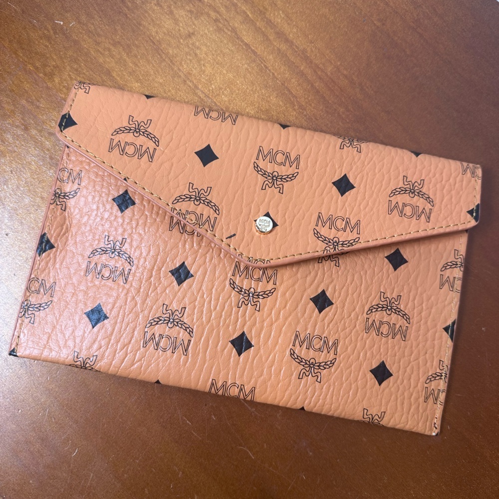 MCM Authentic Envelope Pouch Clutch Cognac - Picture 5 of 5